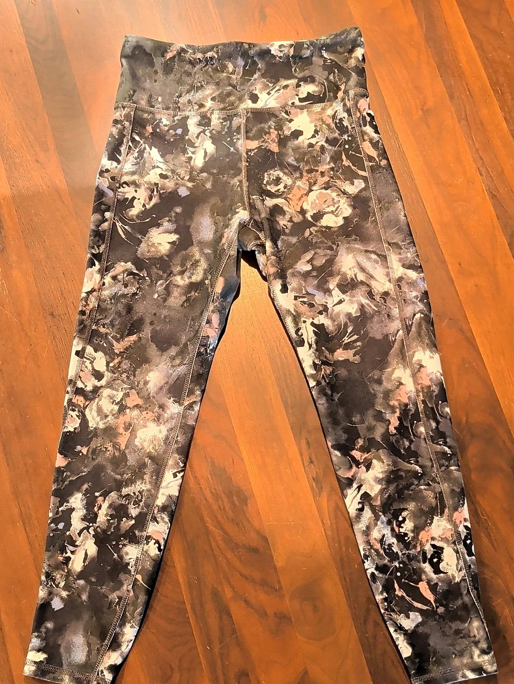 Marika Abstract Print Leggings Size Medium